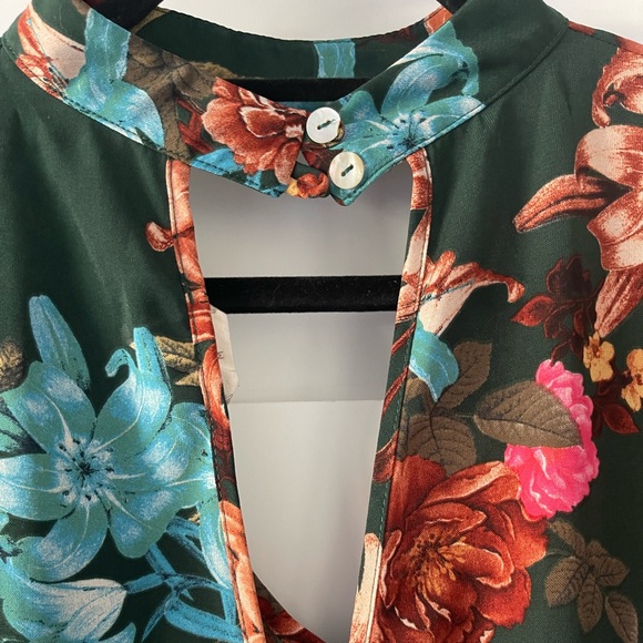 Long sleeve floral top - Picture 6 of 7